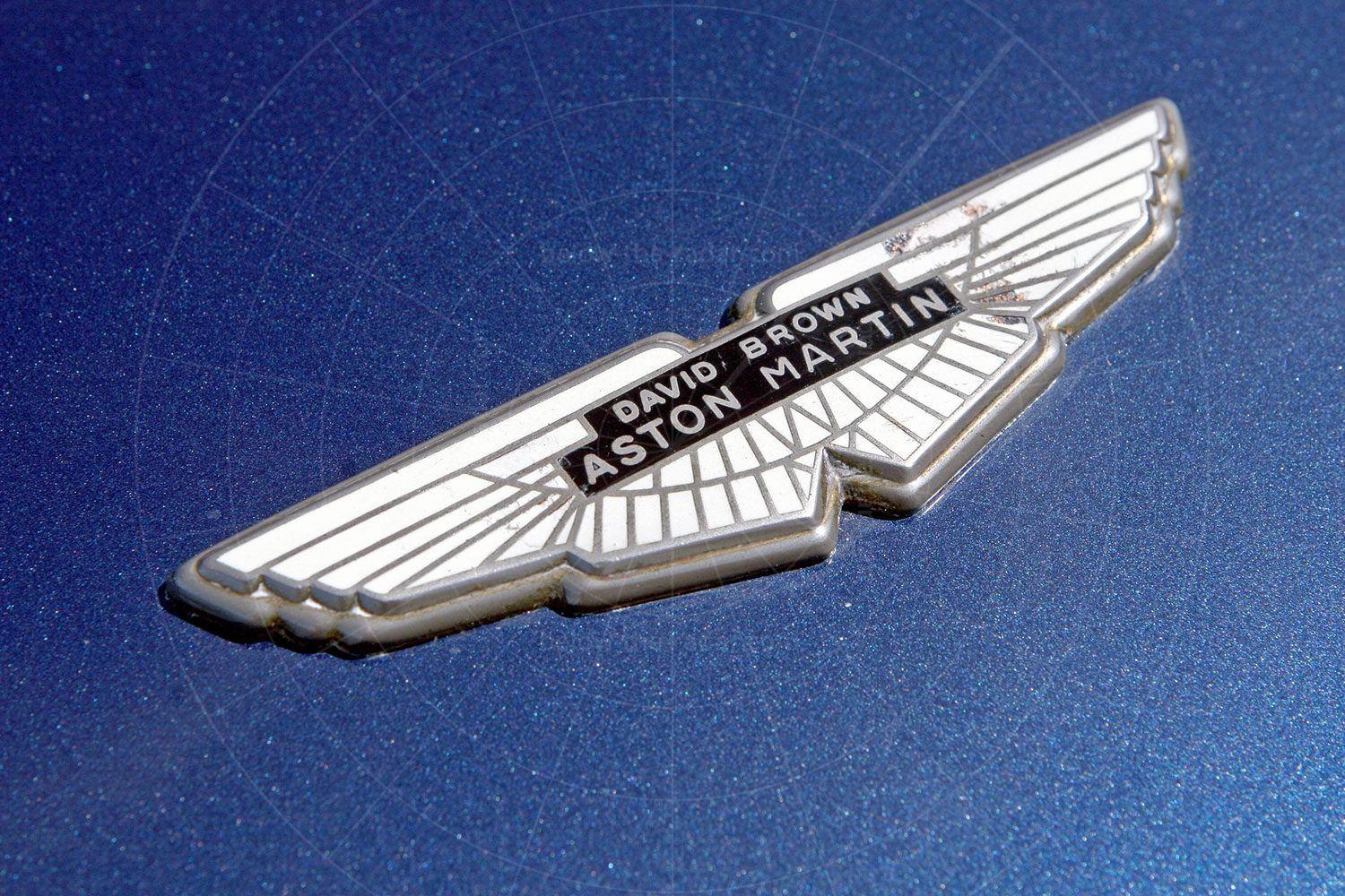 Aston Martin DBS6 shooting brake by Panelcraft - badge Pic: magiccarpics.co.uk | Aston Martin DBS6 shooting brake by Panelcraft - badge