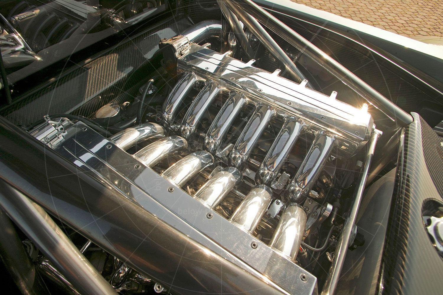 Chrysler ME Four-Twelve engine bay Pic: Chrysler | Chrysler ME Four-Twelve engine bay