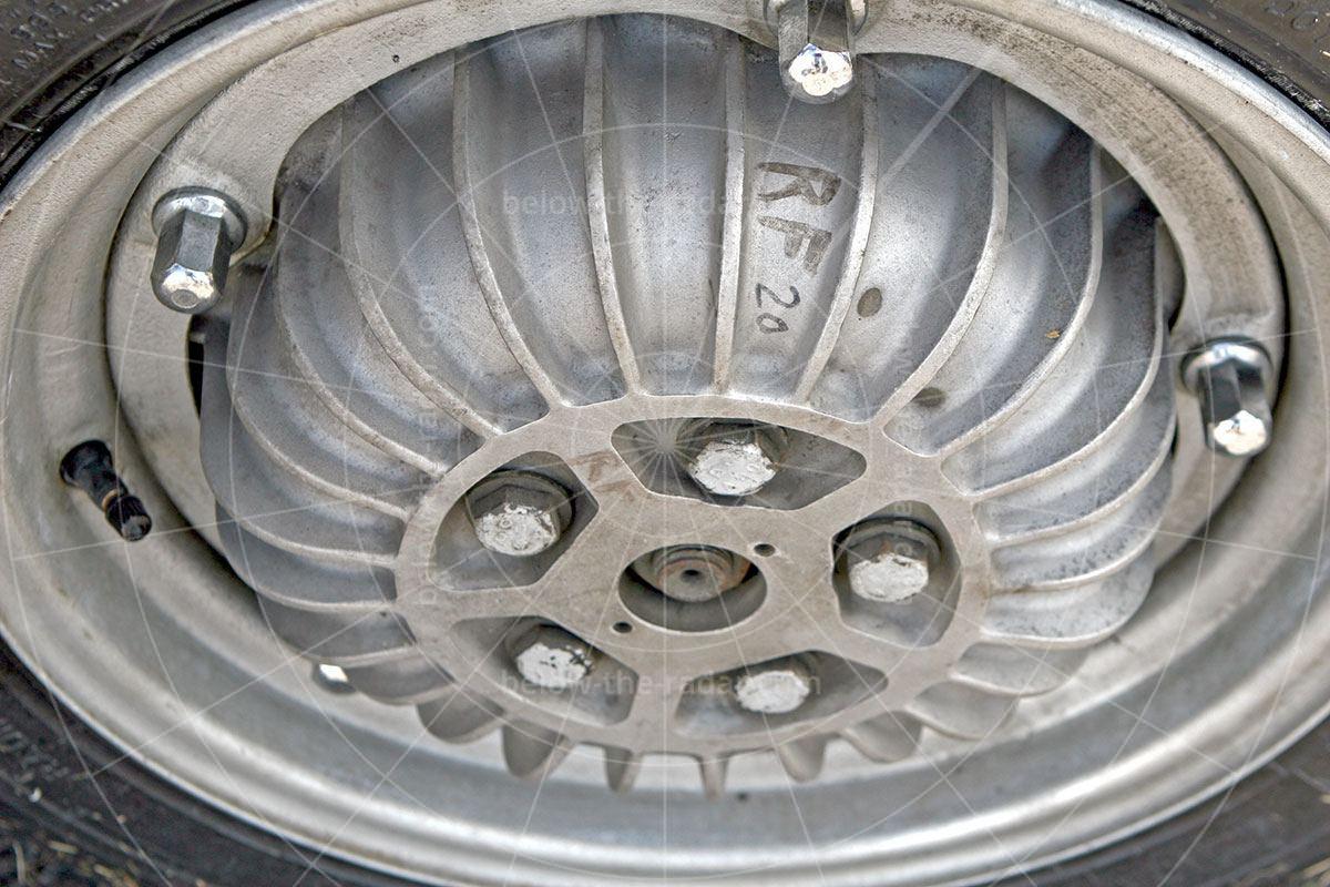 DB HBR5 finned alloy brake drum Pic: magiccarpics.co.uk | DB HBR5 finned alloy brake drum