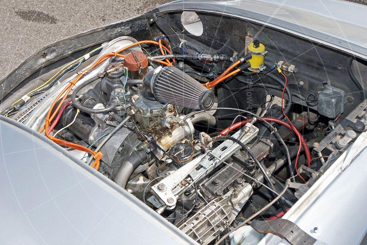 DB HBR5 engine bay Pic: magiccarpics.co.uk | DB HBR5 engine bay