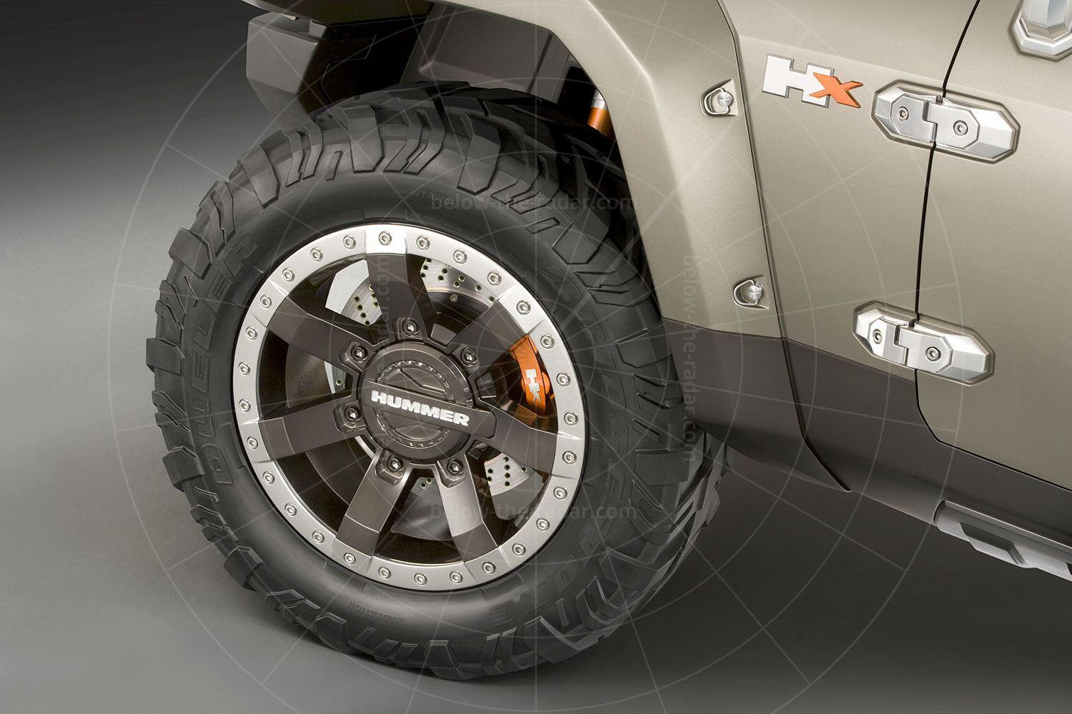 Hummer HX alloy wheel Pic: General Motors | Hummer HX alloy wheel