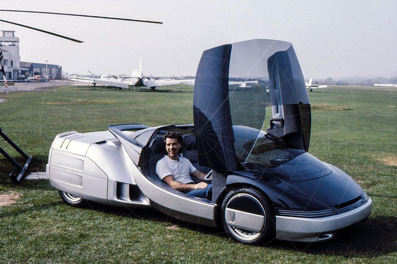 IAD Alien Pic: magiccarpics.co.uk | IAD Alien