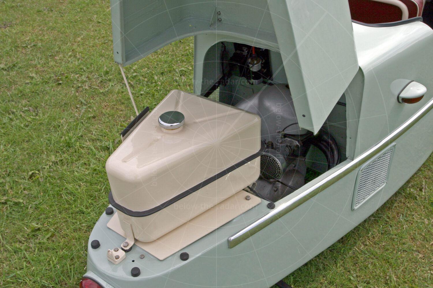 SNCAN Inter 175A Autoscooter Torpedo fuel tank Pic: magiccarpics.co.uk | SNCAN Inter 175A Autoscooter Torpedo fuel tank