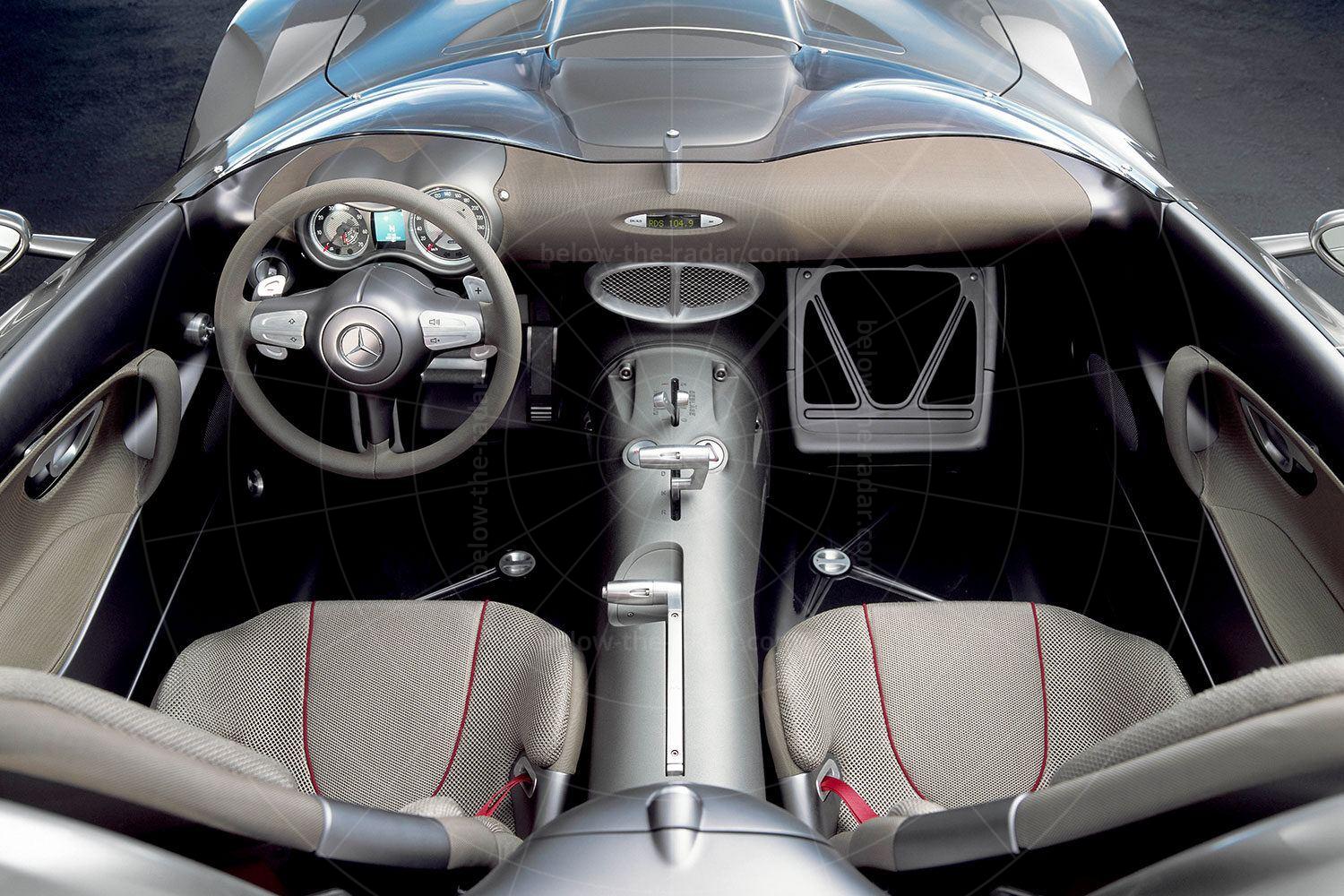 Mercedes F400 Carving interior Pic: Mercedes | Mercedes F400 Carving interior