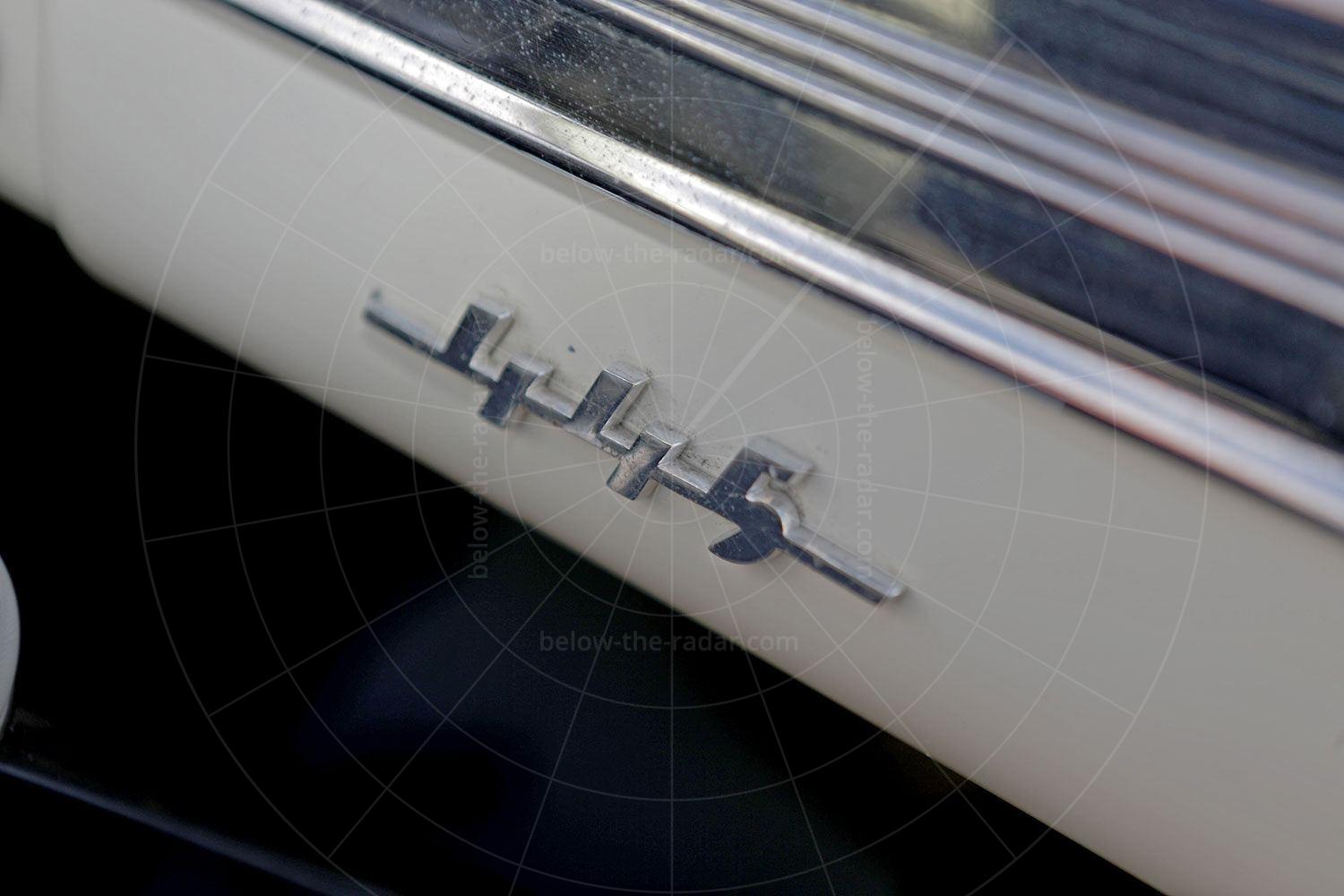 PV445 Valbo drophead coupé badge Pic: magiccarpics.co.uk | PV445 Valbo drophead coupé badge