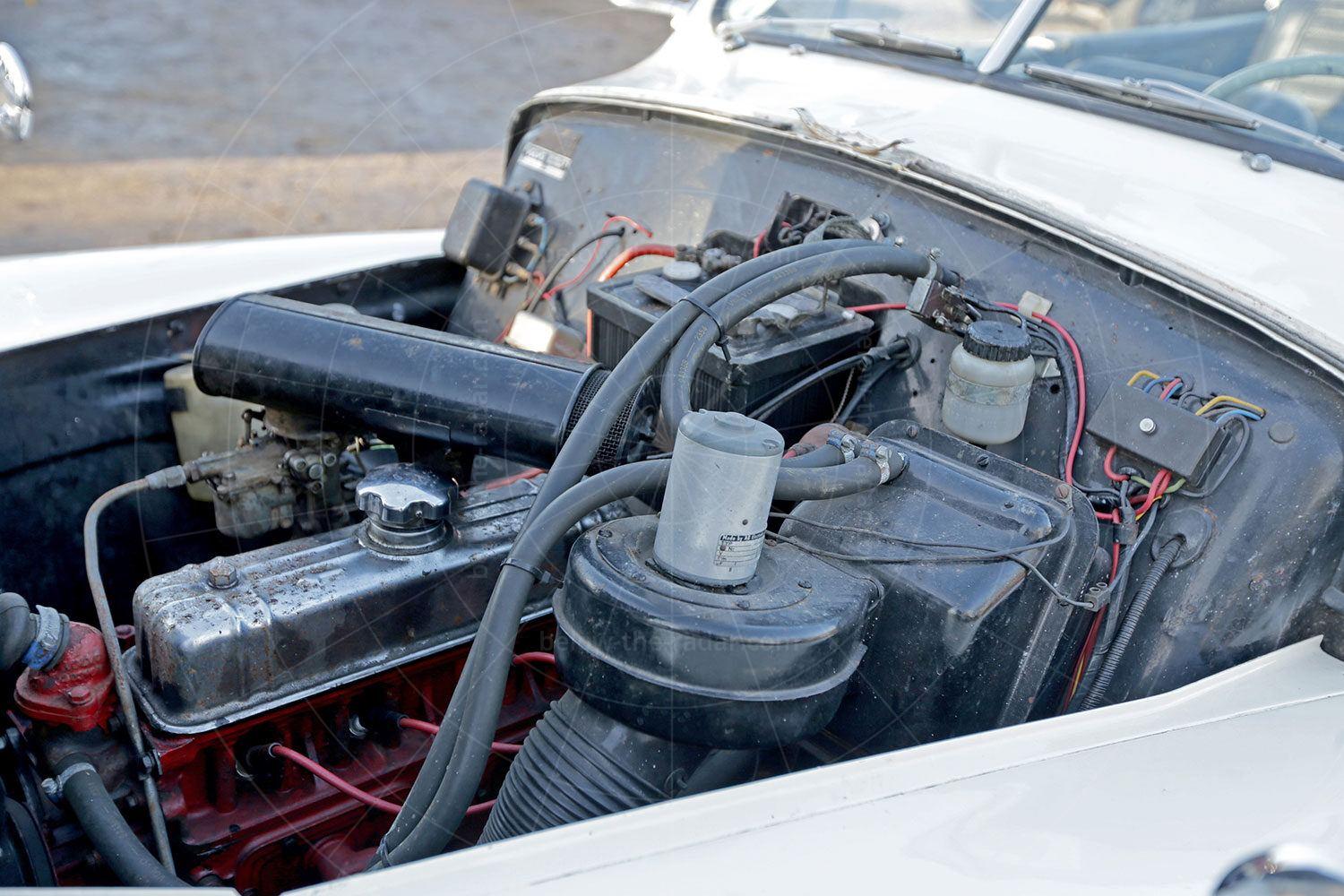 PV445 Valbo drophead coupé engine bay Pic: magiccarpics.co.uk | PV445 Valbo drophead coupé engine bay