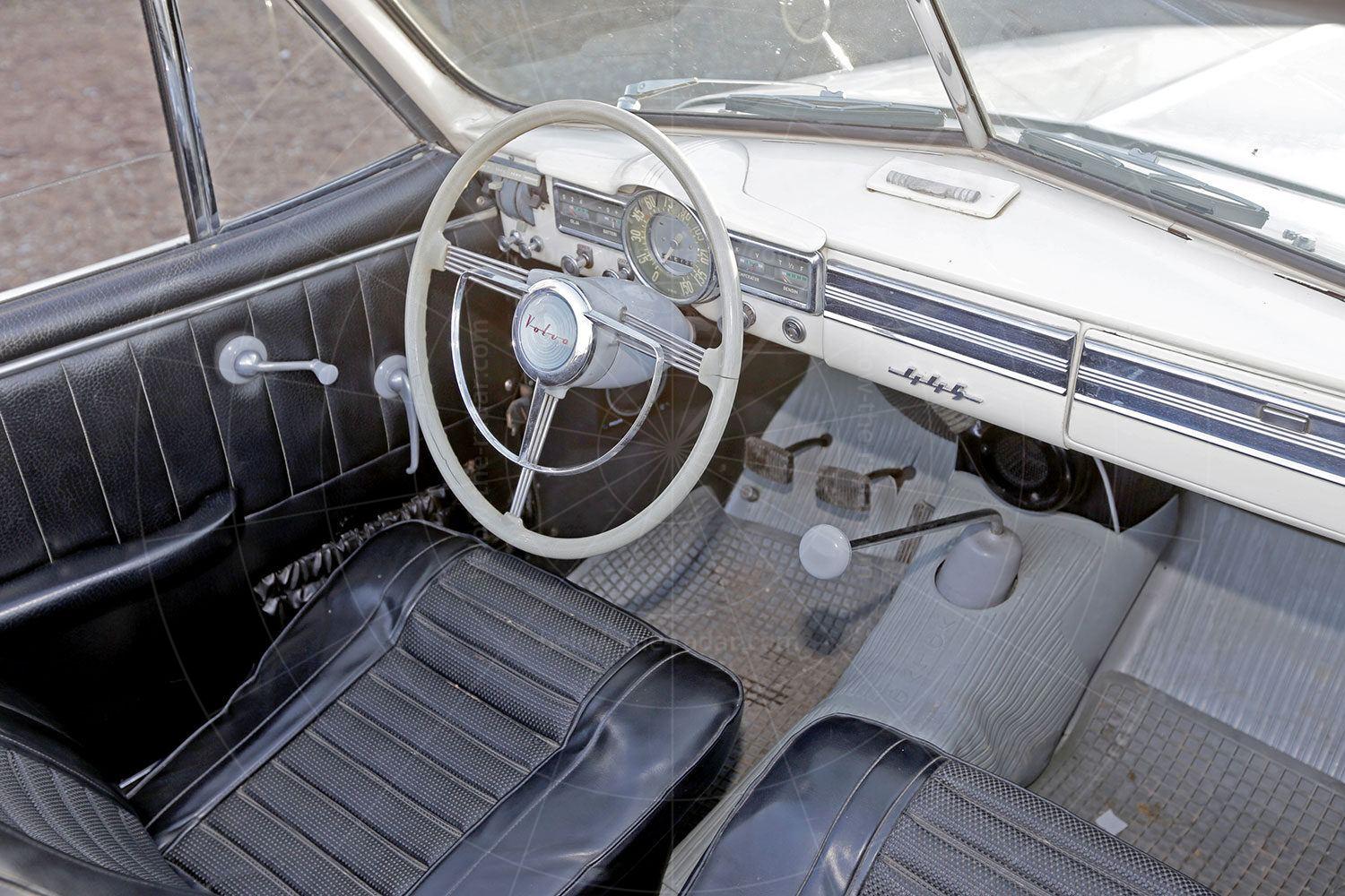 PV445 Valbo drophead coupé dashboard Pic: magiccarpics.co.uk | PV445 Valbo drophead coupé dashboard