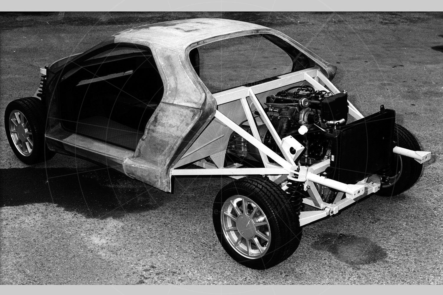 Panther Solo 2 bodyshell Pic: magiccarpics.co.uk | Panther Solo 2 bodyshell