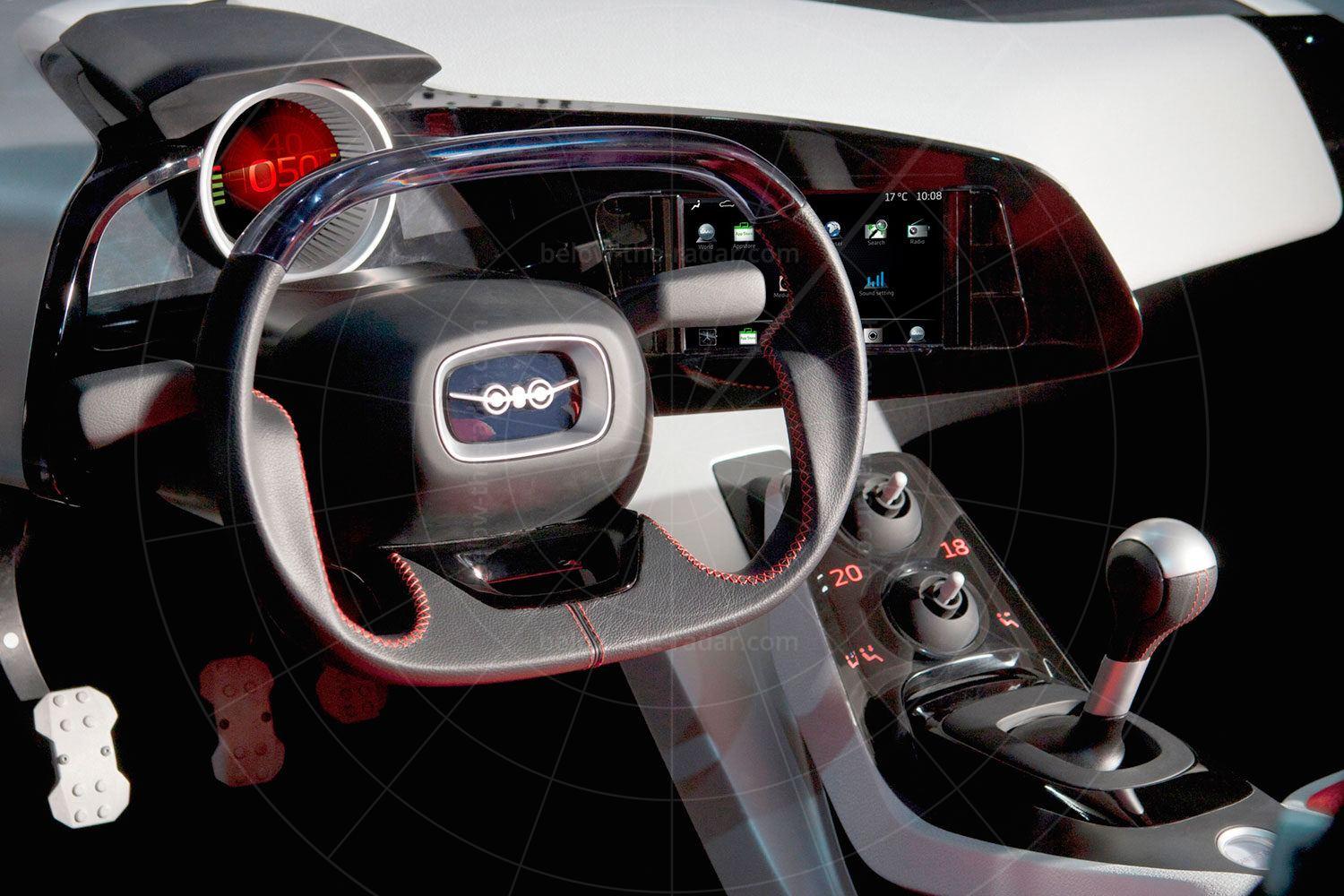 Saab PhoeniX dashboard Pic: magiccarpics.co.uk | Saab PhoeniX dashboard