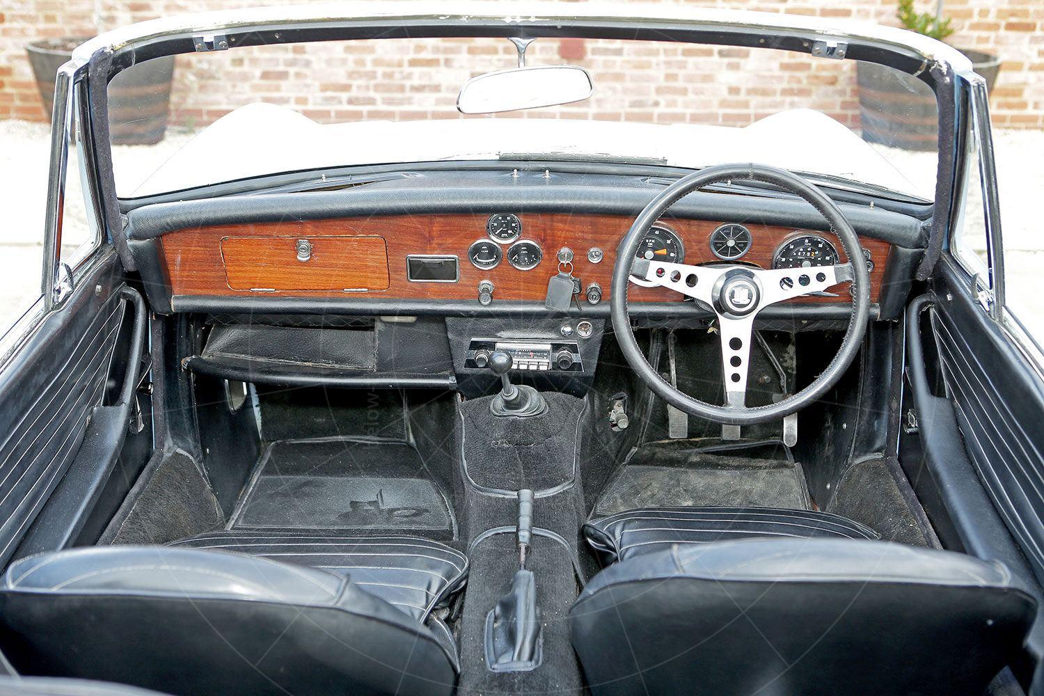 Triumph Fury dashboard Pic: magiccarpics.co.uk | Triumph Fury dashboard