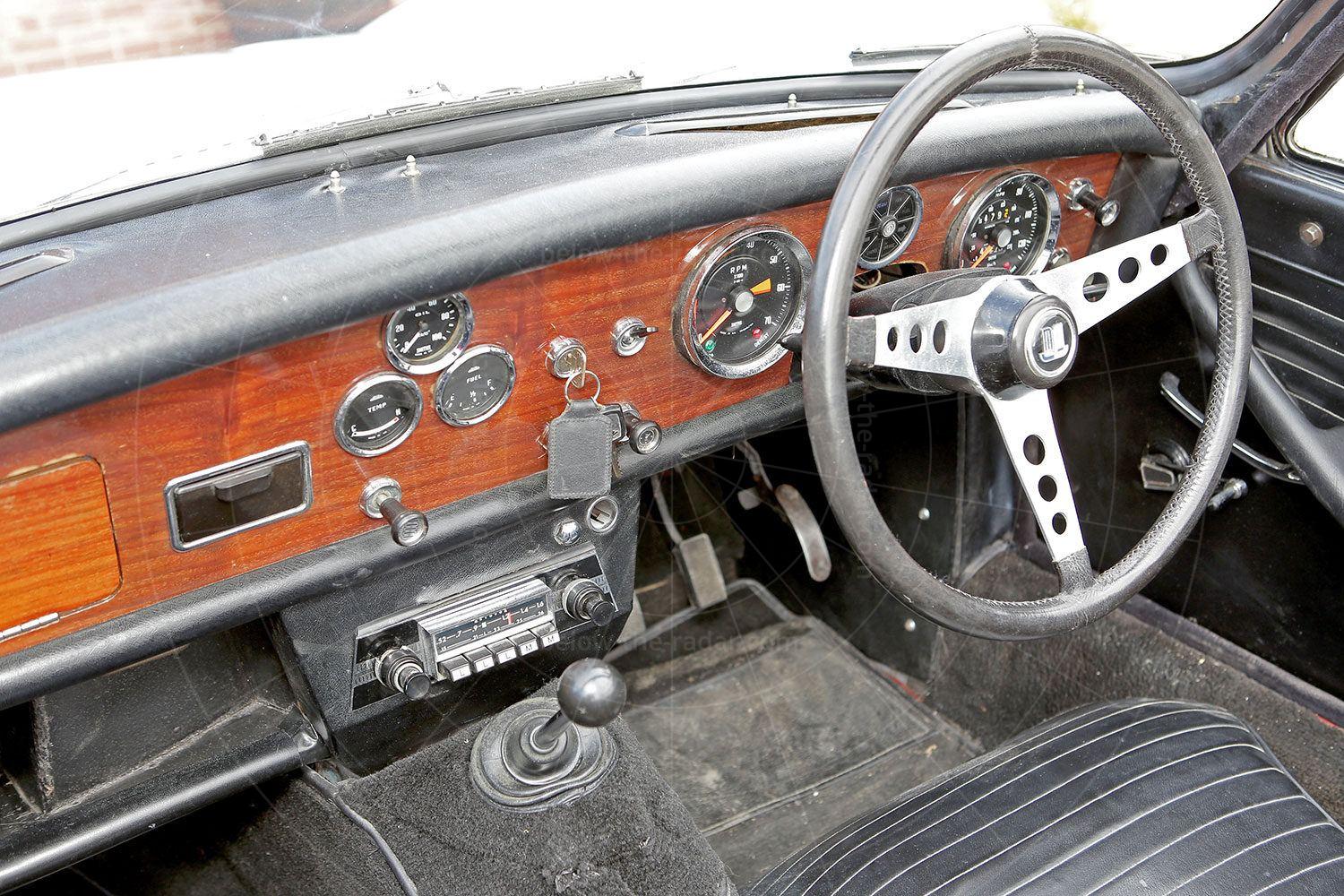 Triumph Fury dashboard Pic: magiccarpics.co.uk | Triumph Fury dashboard
