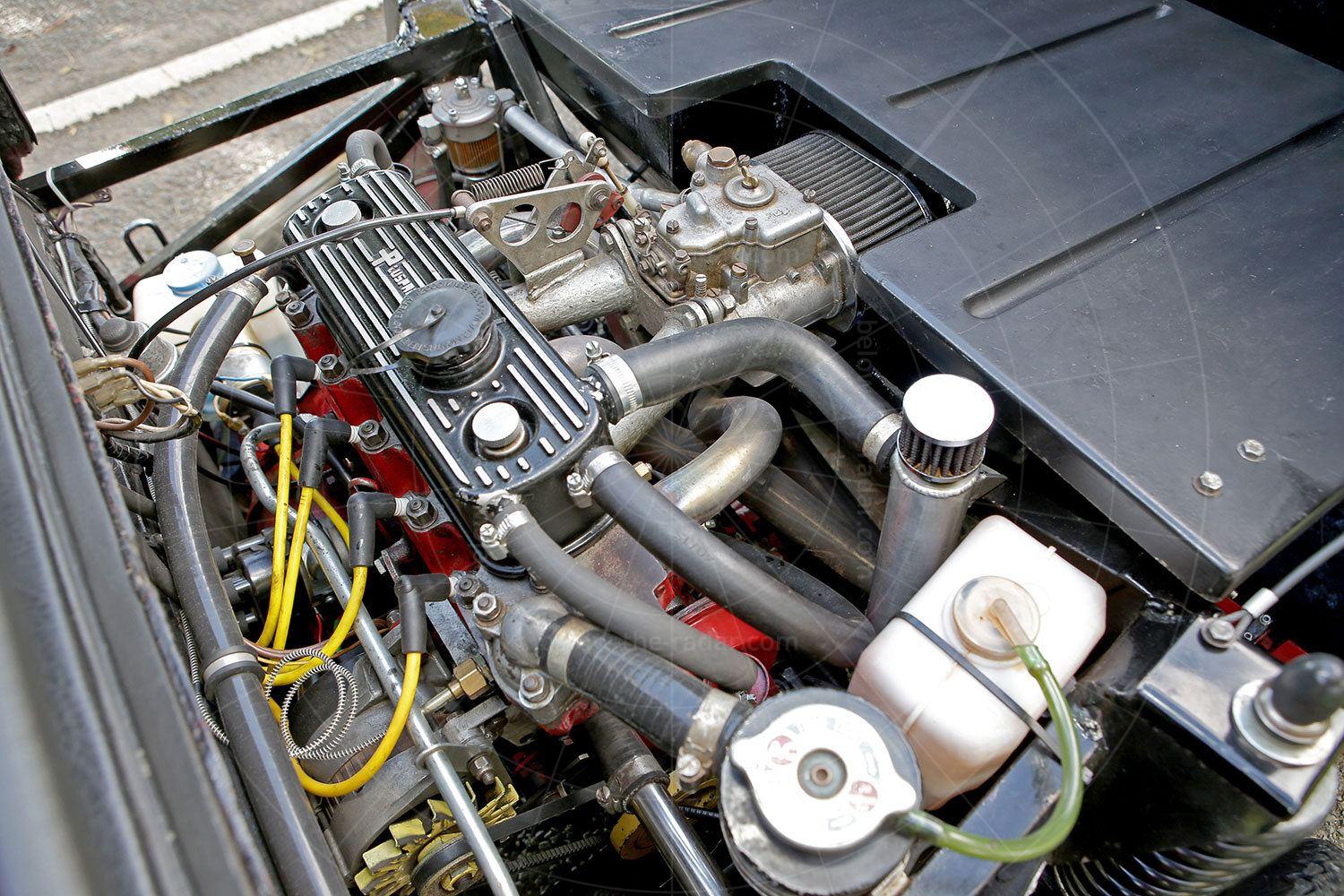 Unipower GT engine bay Pic: magiccarpics.co.uk | Unipower GT engine bay