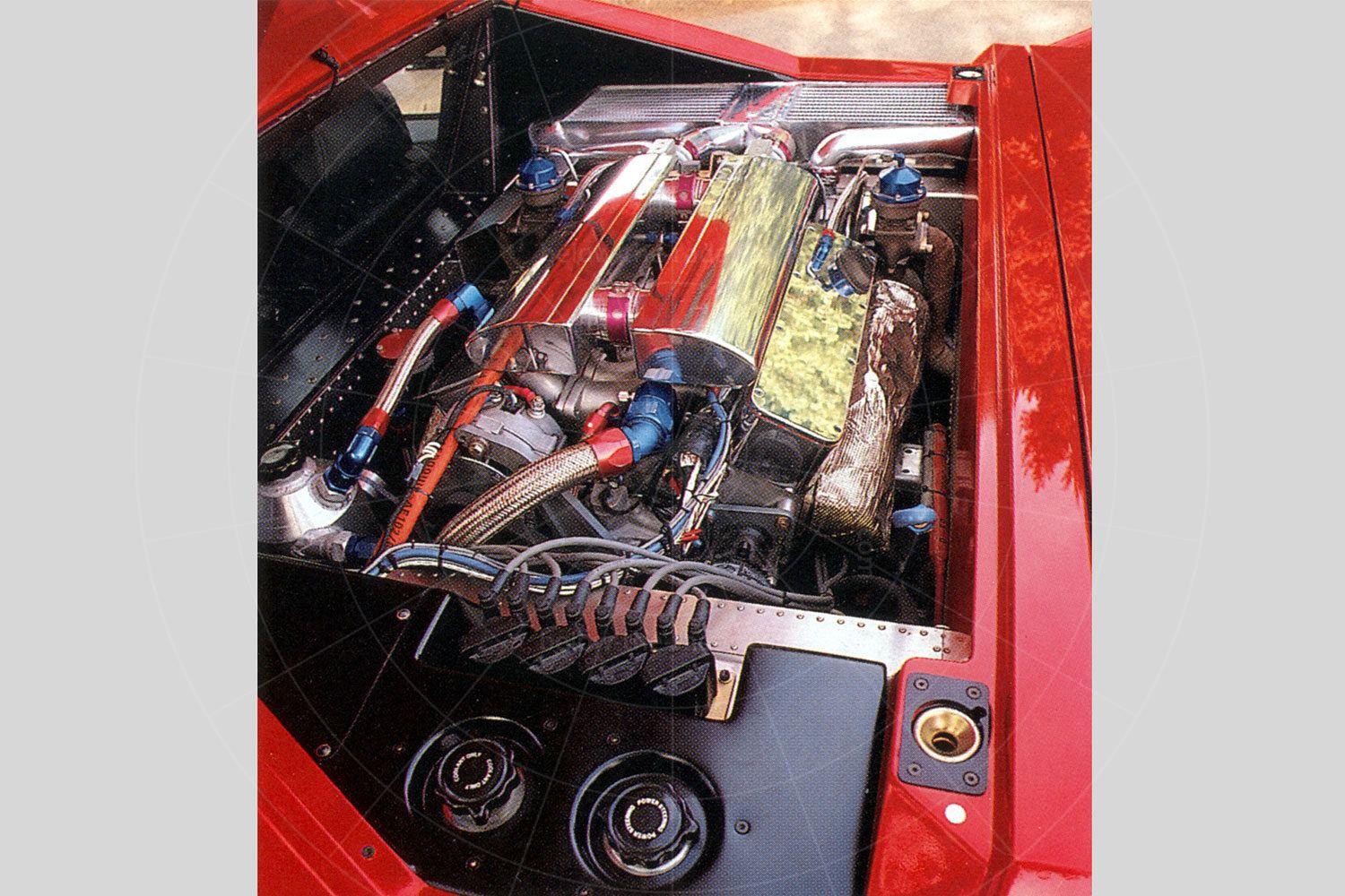 Vector W8 engine bay Pic: magiccarpics.co.uk | Vector W8 engine bay
