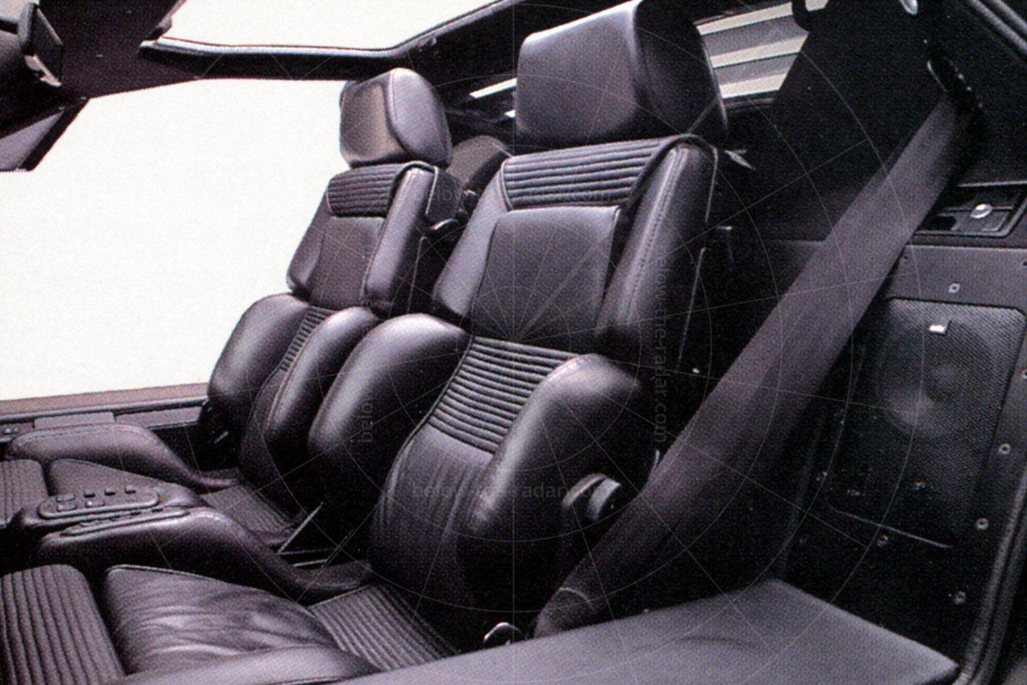 Vector W8 interior Pic: magiccarpics.co.uk | Vector W8 interior