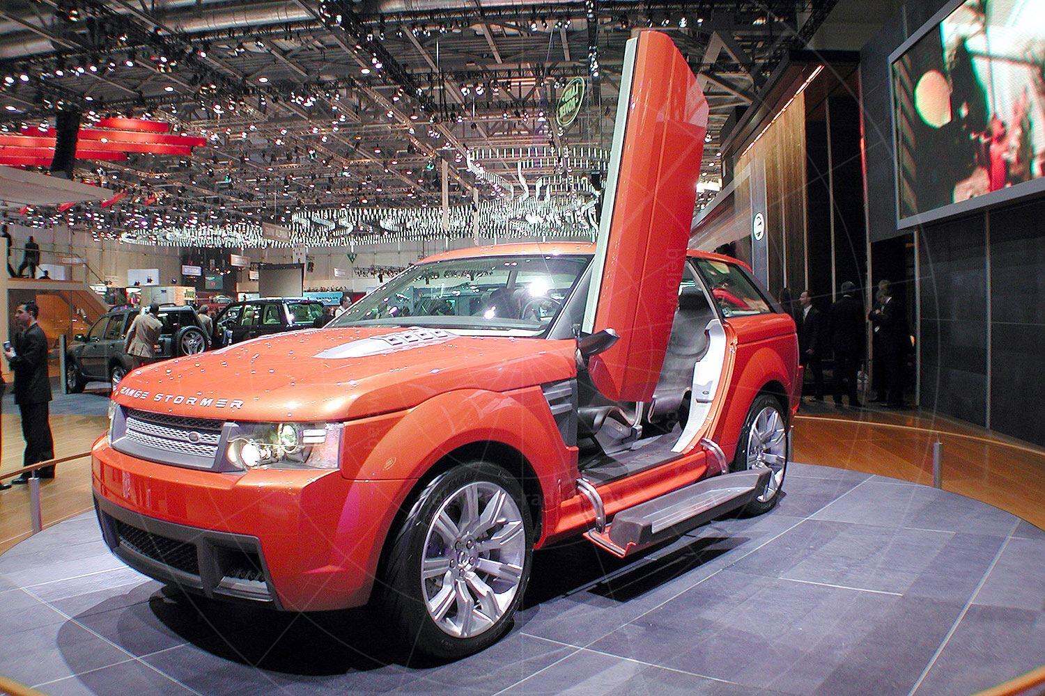 Land Rover Range Stormer at the 2004 Geneva motor show Pic: magiccarpics.co.uk | Land Rover Range Stormer at the 2004 Geneva motor show