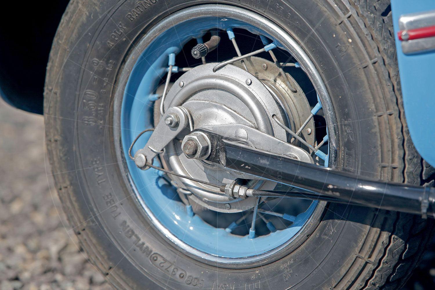 None of your fancy ceramic disc brakes here Pic: magiccarpics.co.uk |