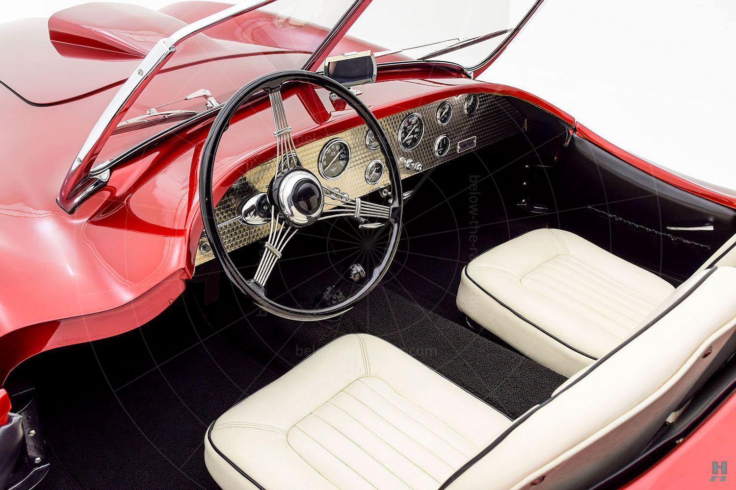 Glasspar G2 interior Pic: Hyman Ltd | Glasspar G2 interior