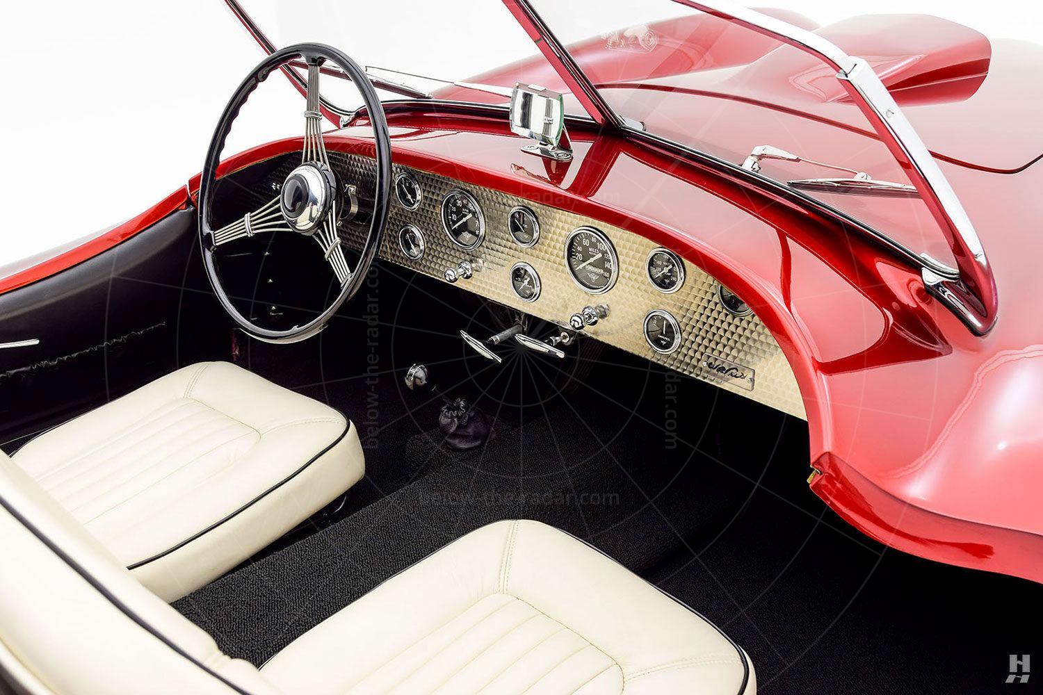 Glasspar G2 interior Pic: Hyman Ltd | Glasspar G2 interior