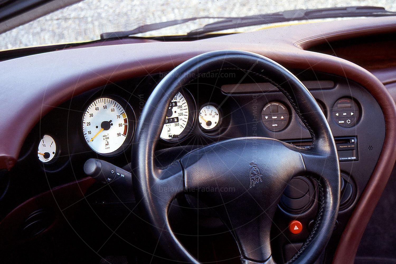Lamborghini Cala dashboard Pic: magiccarpics.co.uk | Lamborghini Cala dashboard