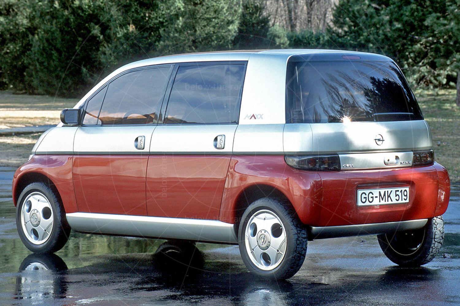 Opel Maxx four-door Pic: GM | Opel Maxx four-door