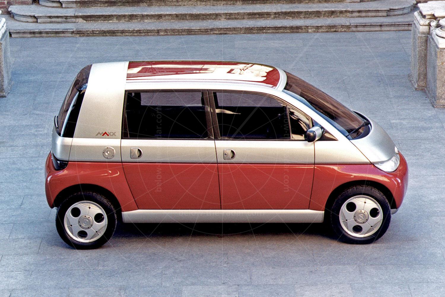 Opel Maxx four-door Pic: GM | Opel Maxx four-door