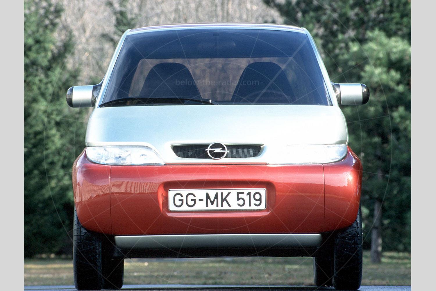 Opel Maxx four-door Pic: GM | Opel Maxx four-door