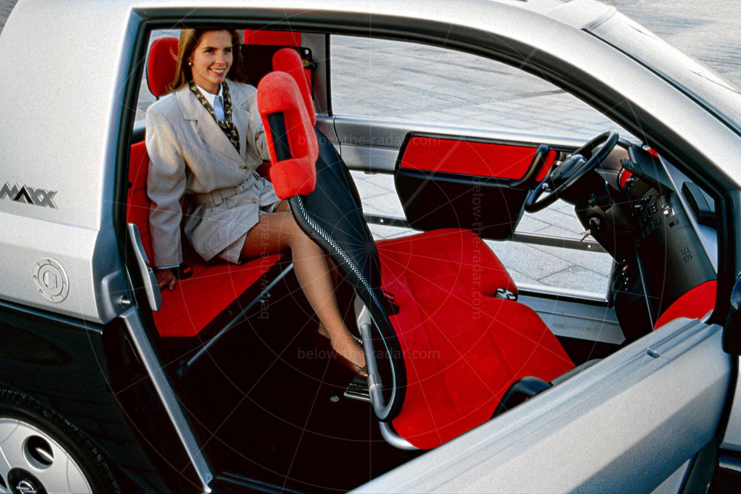 Opel Maxx two-door interior Pic: GM | Opel Maxx two-door interior