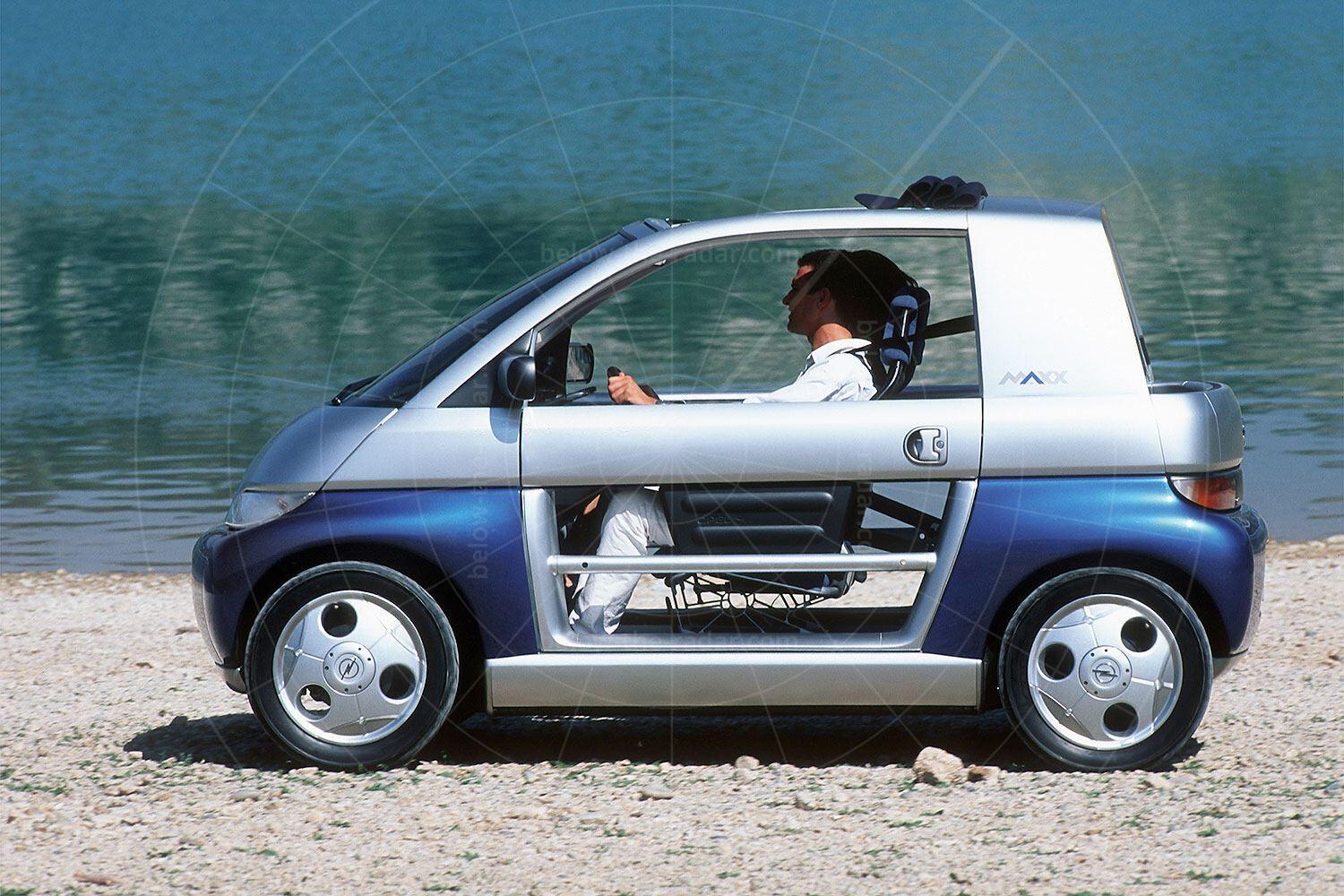 Opel Maxx two-door Pic: GM | Opel Maxx two-door