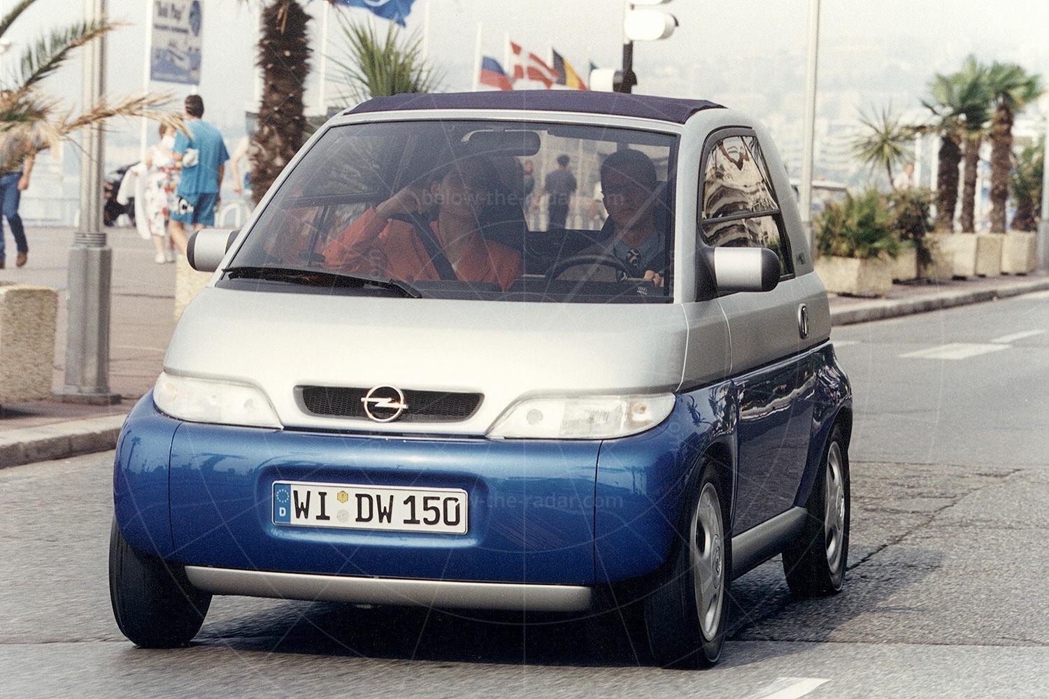 The story of the Opel Maxx concept car on Below The Radar