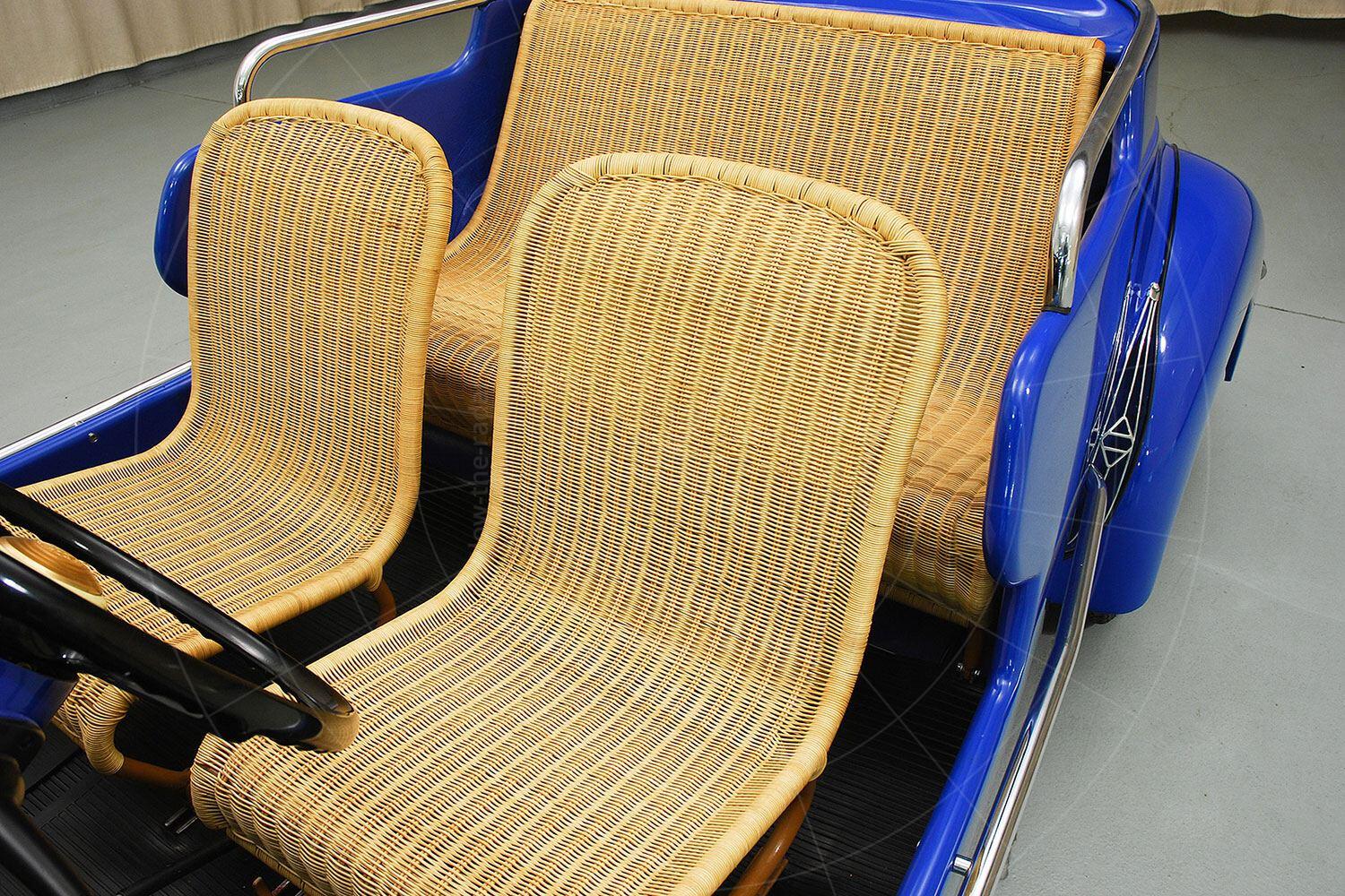 Renault 4CV Jolly seats Pic: Hyman Ltd | Renault 4CV Jolly seats