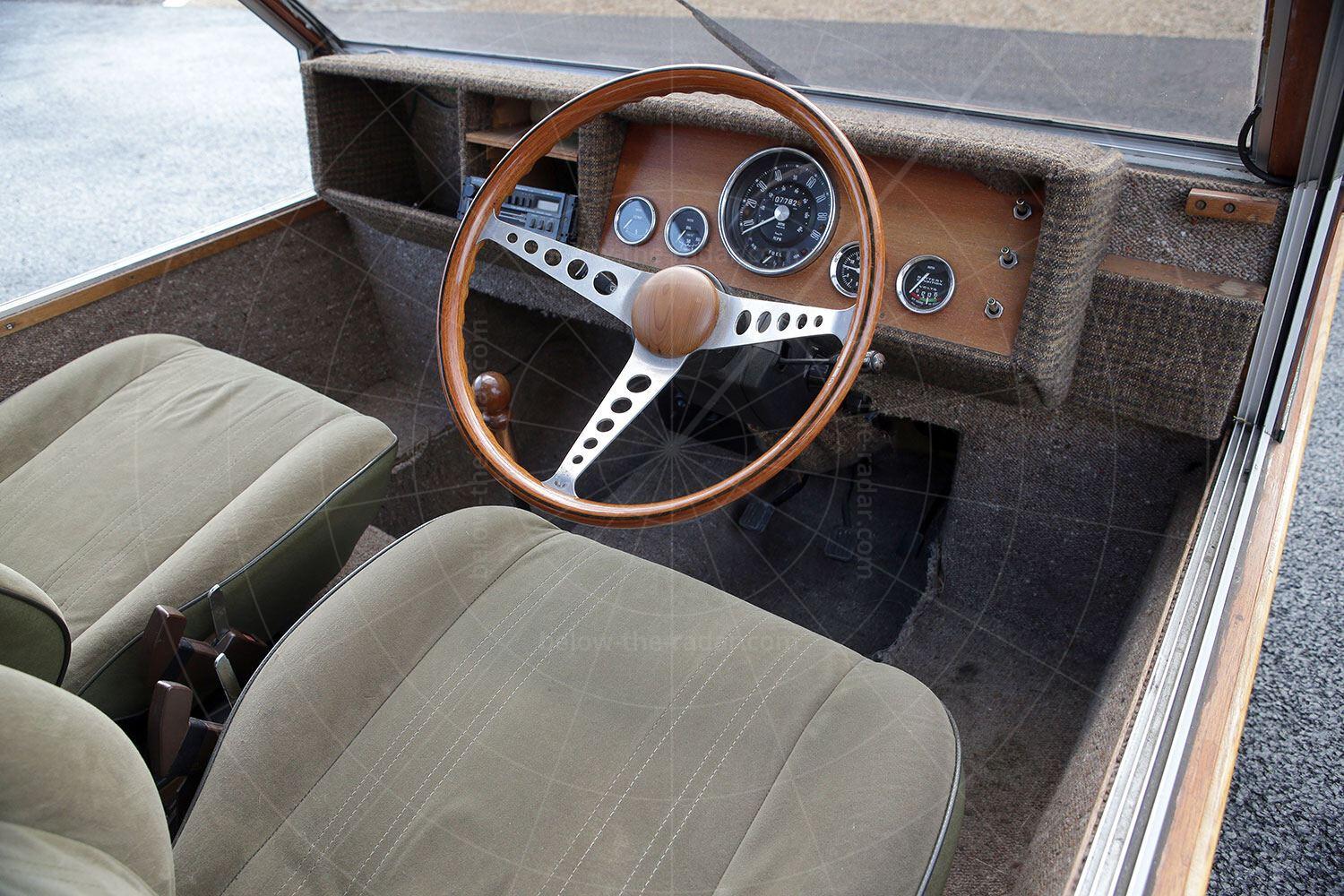 Towns Hustler Six interior Pic: magiccarpics.co.uk | Towns Hustler Six interior