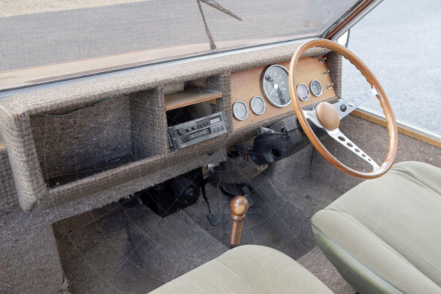 Towns Hustler Six interior Pic: magiccarpics.co.uk | Towns Hustler Six interior