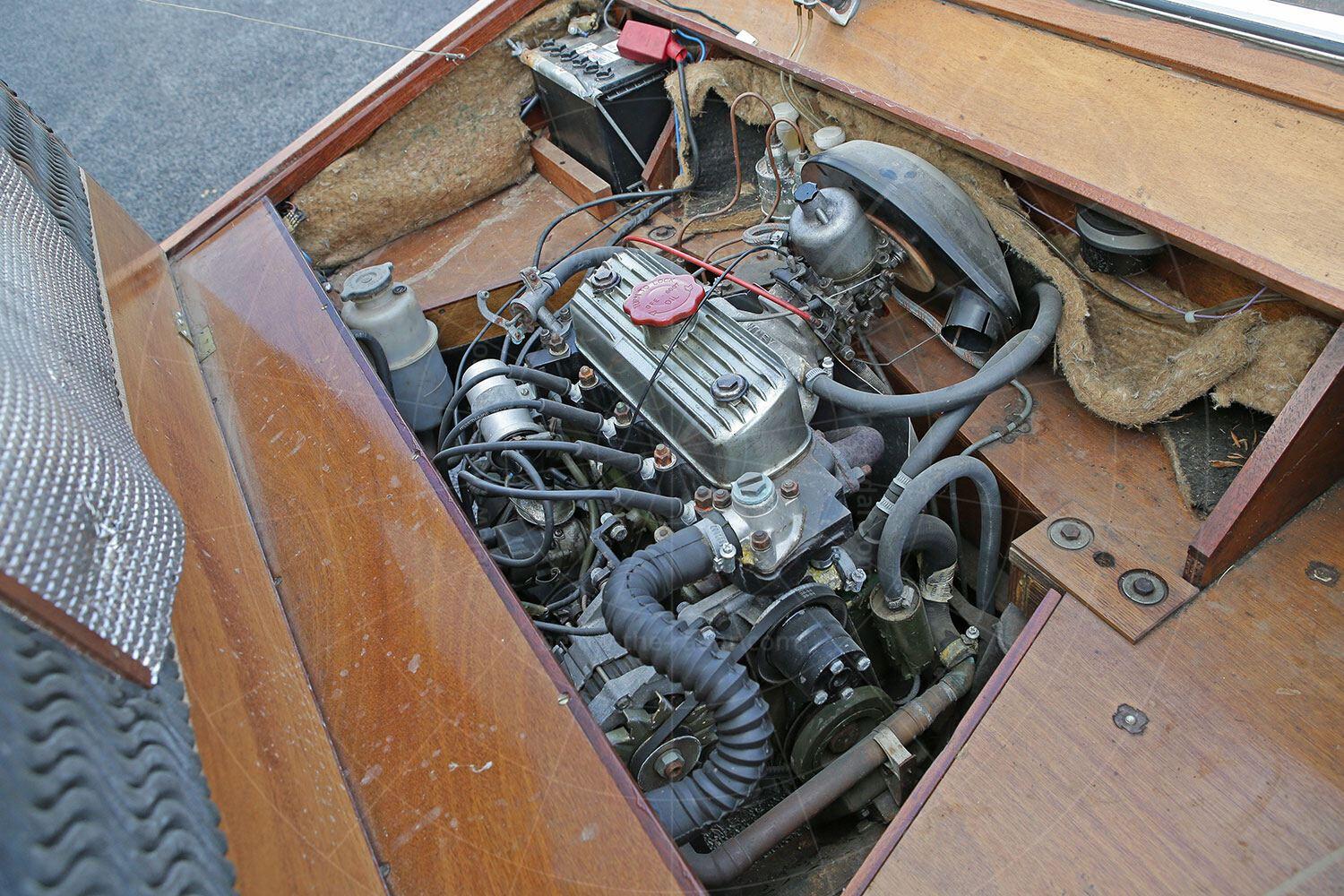 Towns Hustler Six engine bay Pic: magiccarpics.co.uk | Towns Hustler Six engine bay