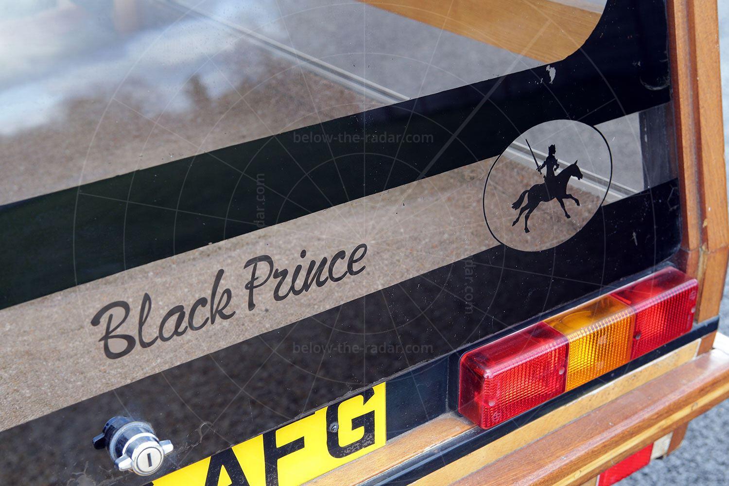 Towns Hustler Six Pic: magiccarpics.co.uk | Towns Hustler Six