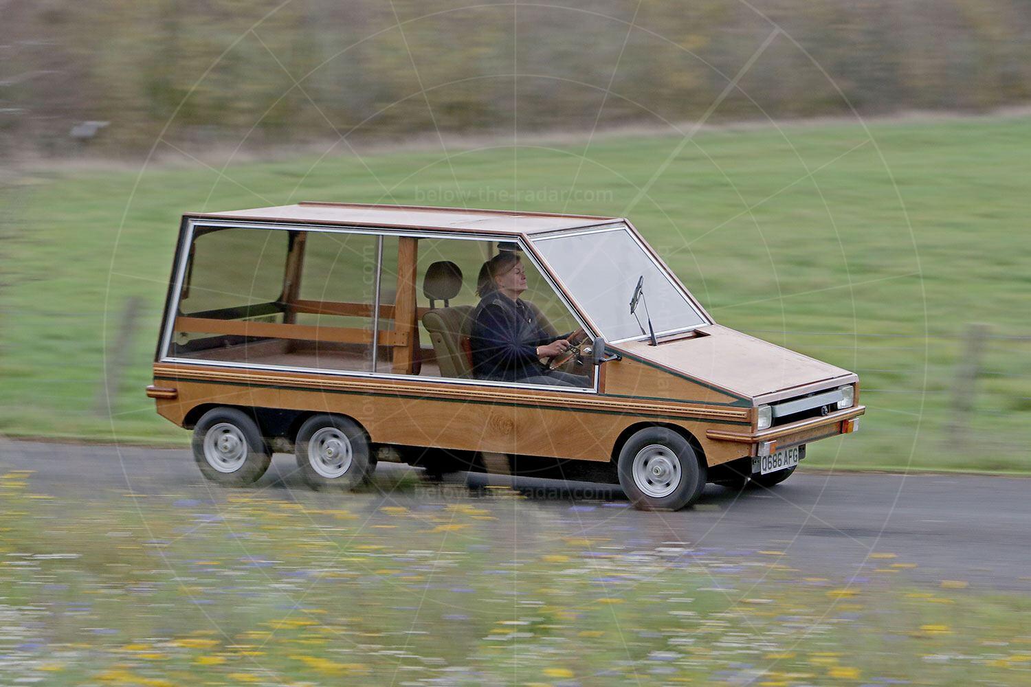 Towns Hustler Six Pic: magiccarpics.co.uk | Towns Hustler Six