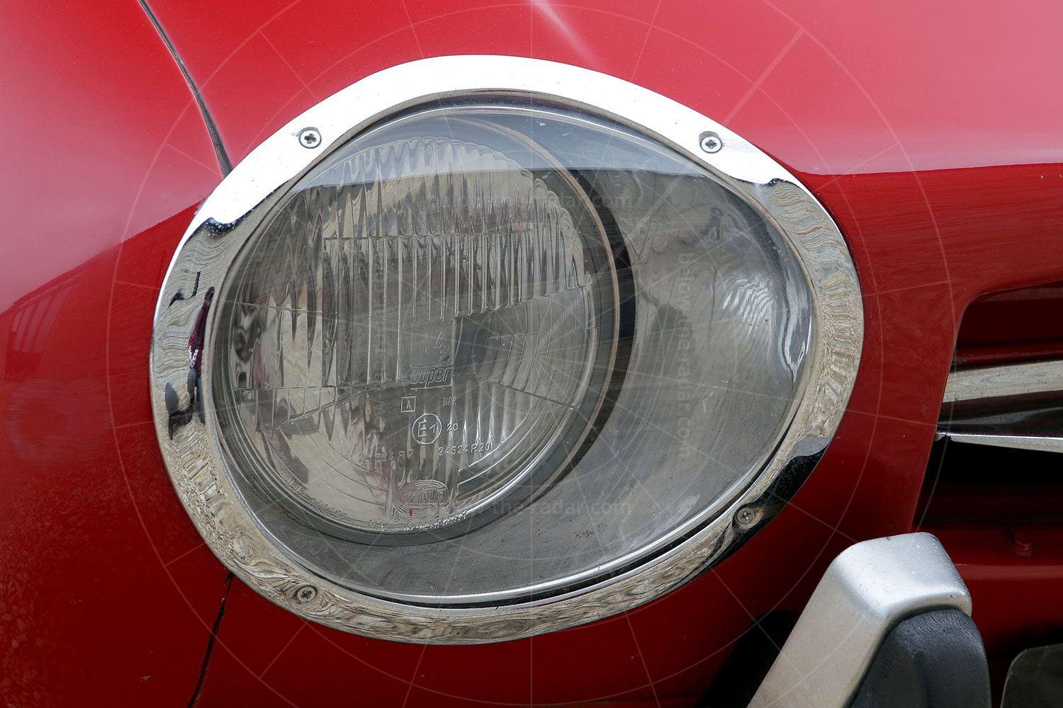 Toyota Sports 800 headlight Pic: magiccarpics.co.uk | Toyota Sports 800 headlight