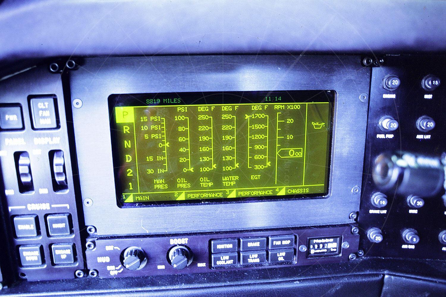 Vector W8 instrumentation Pic: magiccarpics.co.uk | Vector W8 instrumentation