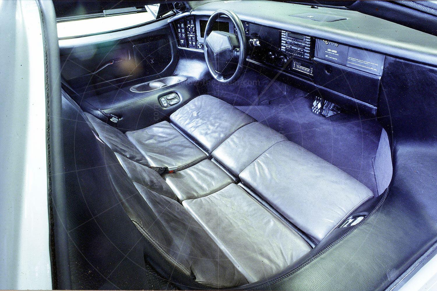 Vector W8 interior Pic: magiccarpics.co.uk | Vector W8 interior