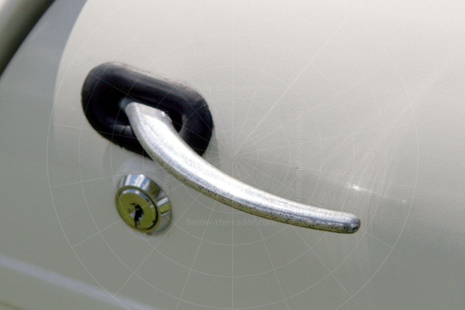 Vespa 400 door handle Pic: magiccarpics.co.uk | Vespa 400 door handle