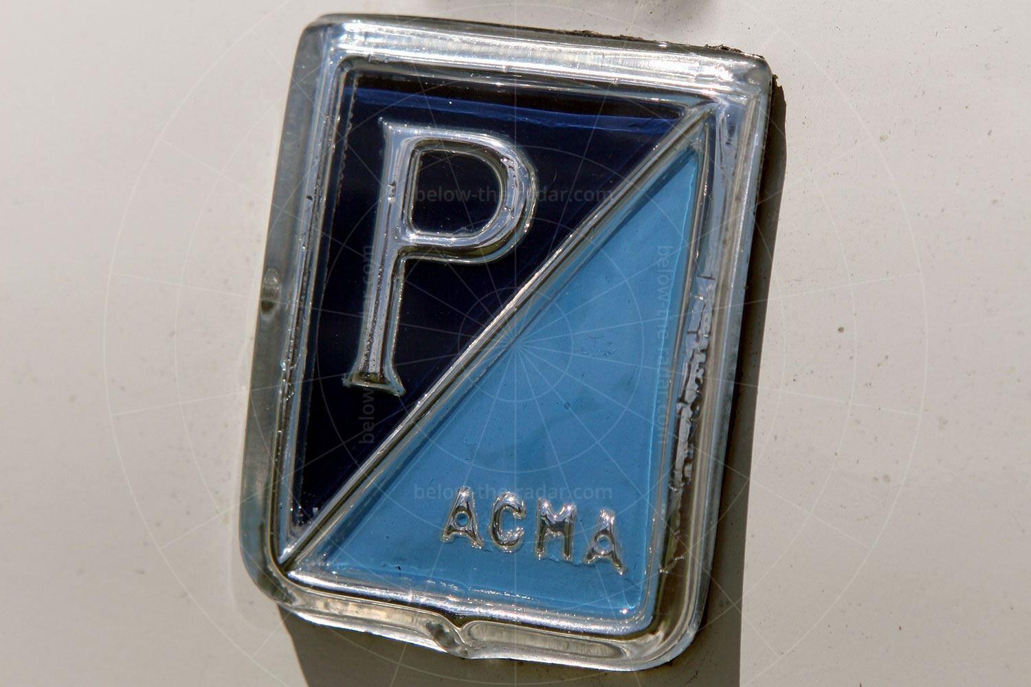 Vespa 400 badge Pic: magiccarpics.co.uk | Vespa 400 badge