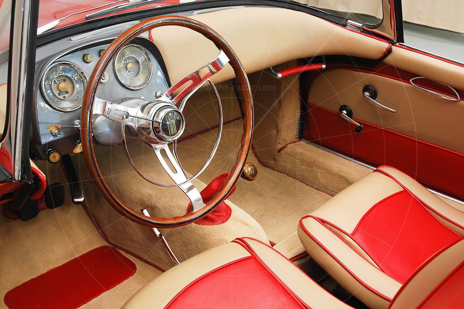 Fiat 1100 TV Trasformabil dashboard Pic: Hyman Ltd | Fiat 1100 TV Trasformabil dashboard