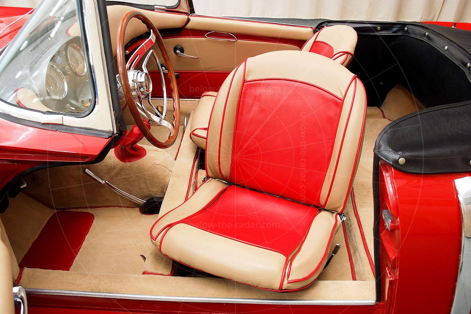 Fiat 1100 TV Trasformabil swivelling driver's seat Pic: Hyman Ltd | Fiat 1100 TV Trasformabil swivelling driver's seat