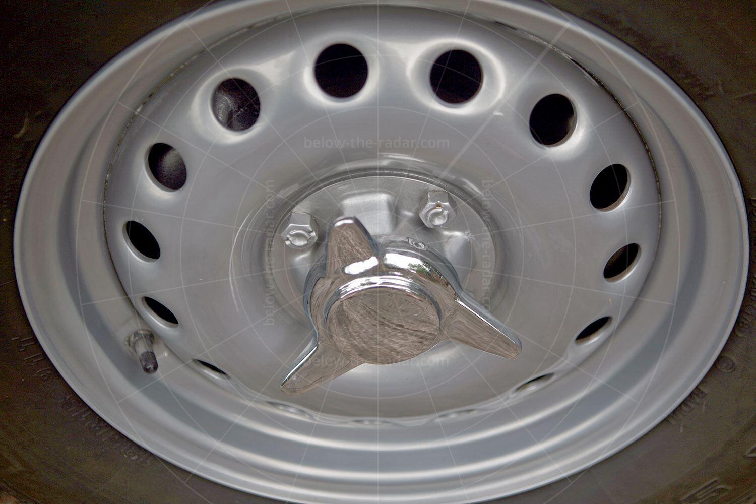 Gordon-Keeble GT steel wheel Pic: magiccarpics.co.uk | Gordon-Keeble GT steel wheel