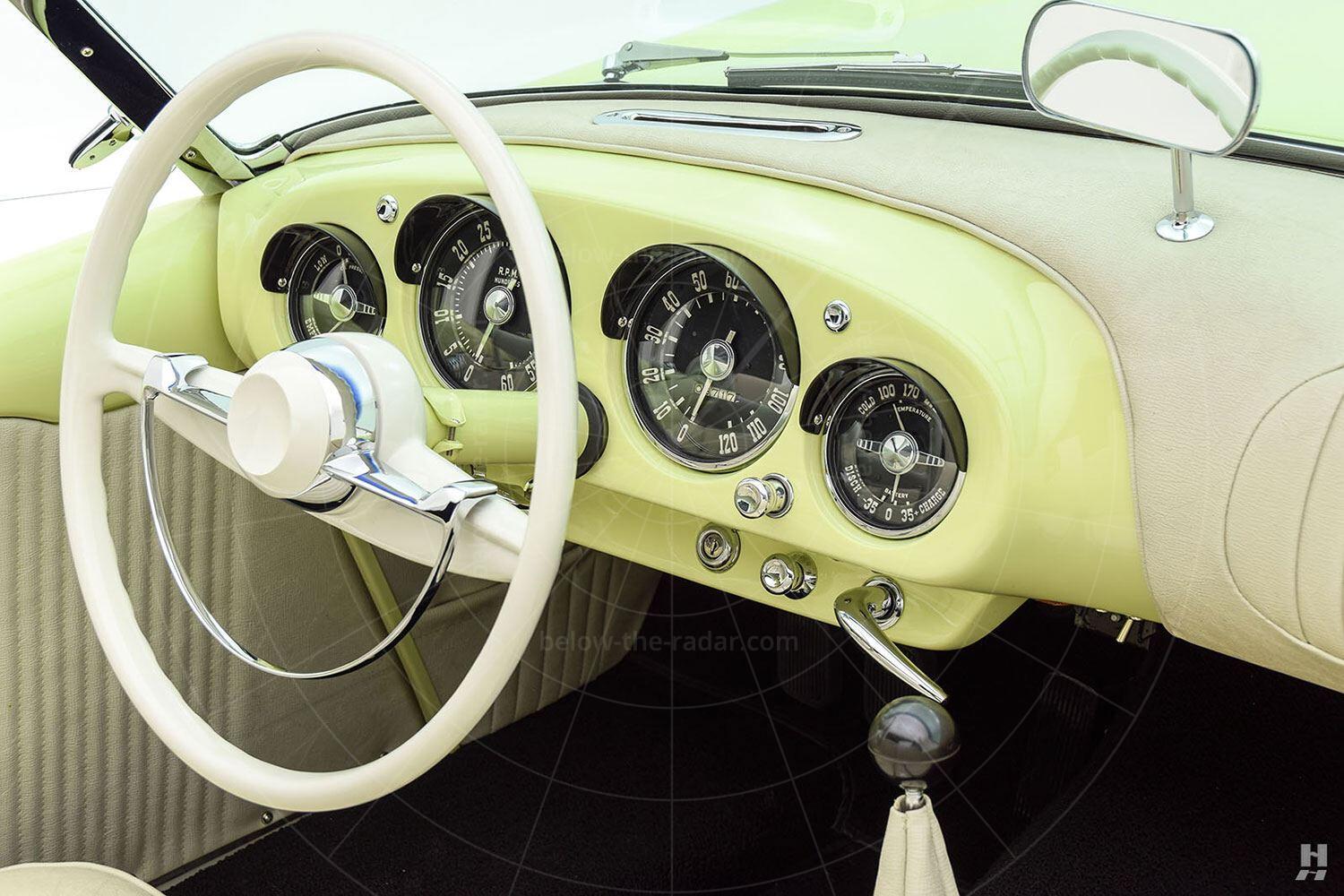 Kaiser Darrin 161 dashboard Pic: Hyman Ltd | Kaiser Darrin 161 dashboard