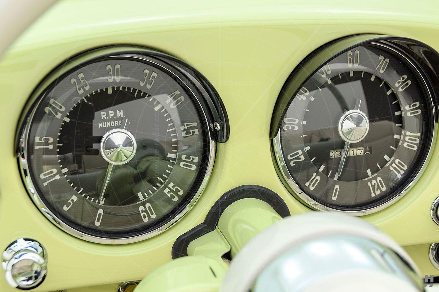 Kaiser Darrin 161 Pic: Hyman Ltd | Kaiser Darrin 161 dashboard