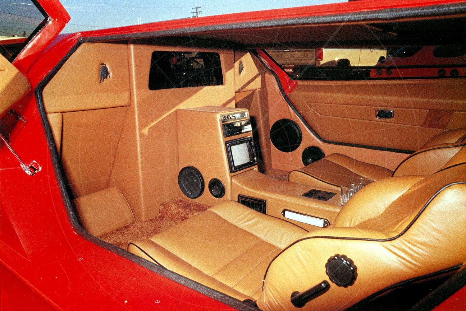 Lamborghini Countach by Ultra Limousines Pic: magiccarpics.co.uk | Lamborghini Countach by Ultra Limousines