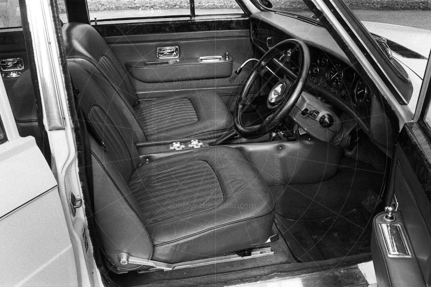 Panther Rio interior Pic: magiccarpics.co.uk | Panther Rio interior