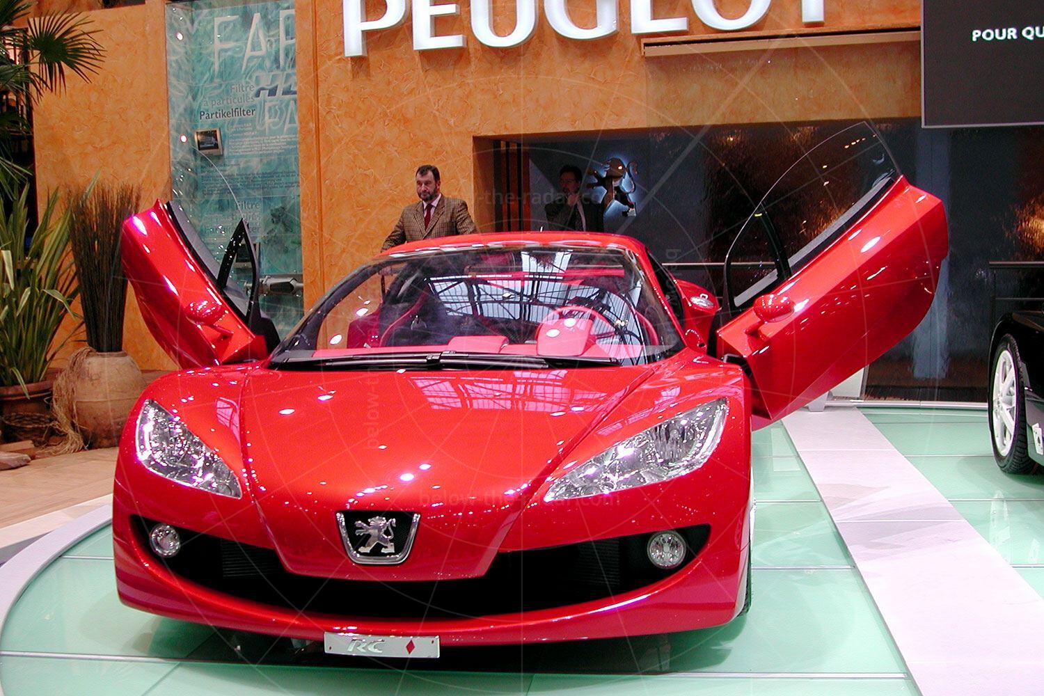 Peugeot RC Diamonds at the 2002 Geneva Salon Pic: magiccarpics.co.uk | Peugeot RC Diamonds at the 2002 Geneva Salon