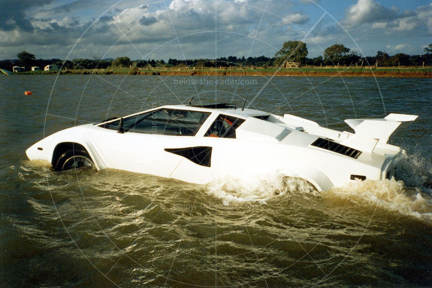Mike Ryan's amphibious Lamborghini Countach