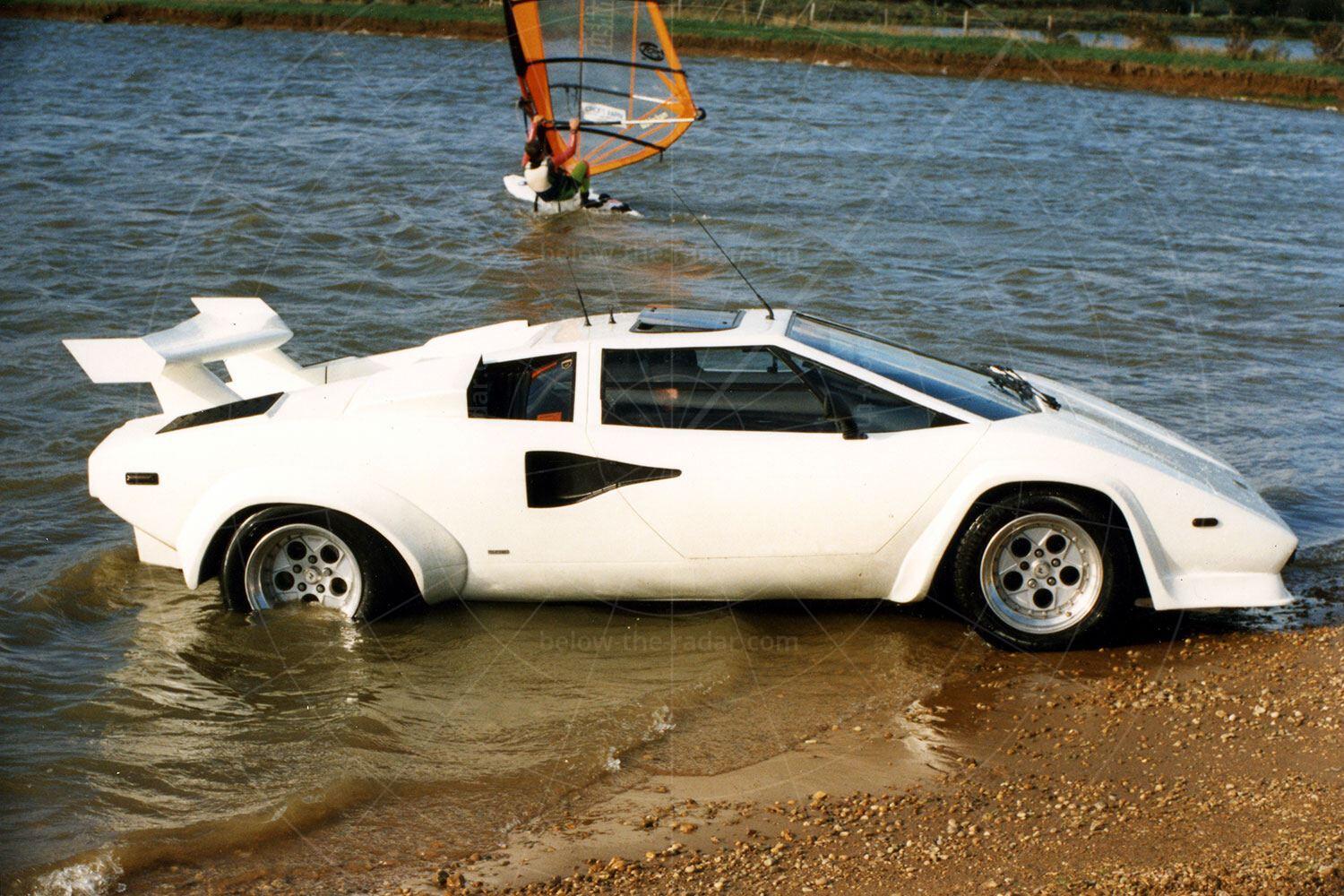 Mike Ryan's amphibious Lamborghini Countach Pic: magiccarpics.co.uk | Mike Ryan's amphibious Lamborghini Countach